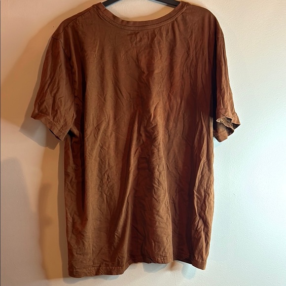 Chrysler Brown Graphic Tee - Picture 3 of 8